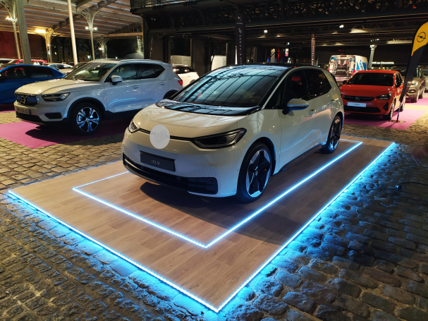 socle-voiture-lumineux-evenementiel